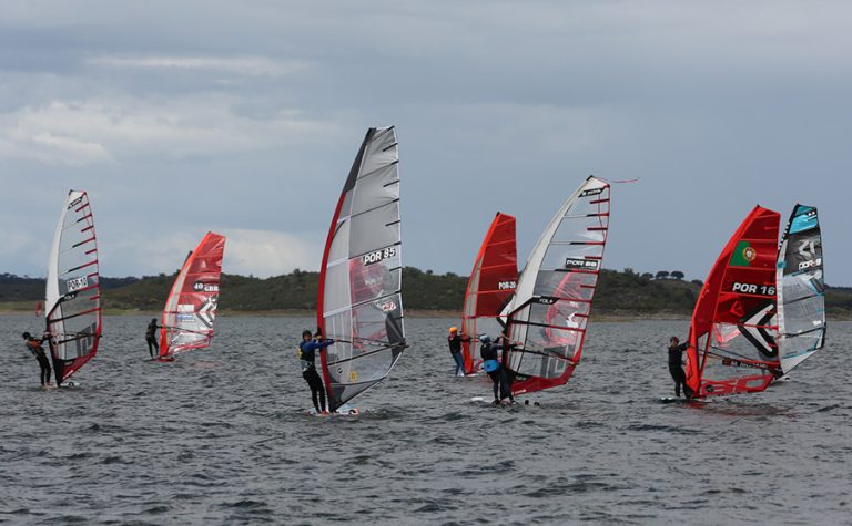 Centro Náutico de Monsaraz recebe o Monsaraz Windsurf Festival e o Raceboard European Championship
