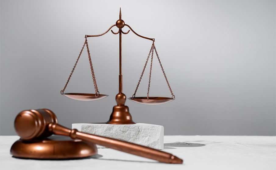 Dois homens confessam assaltos a bancos durante julgamento no Tribunal de Évora